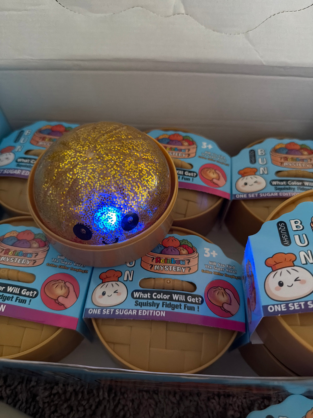 Reg. Light up Mystery Bun